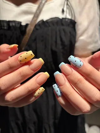ミディアム One ♡ YUKINEのネイルデザイン