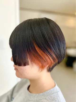 カラー 芦川 愛夏のヘアスタイル