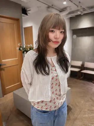 セミロング カラー 縮毛矯正特化型美容師 名古屋LORENハダのヘアスタイル
