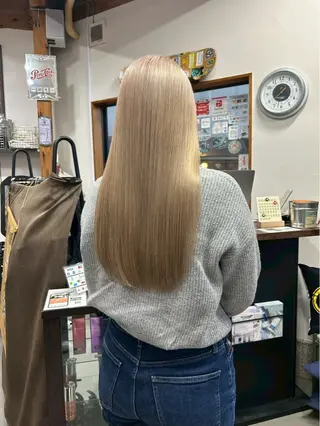 ロング カラー LUCK ユナのヘアスタイル