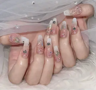 ネイル R Nailのネイルデザイン