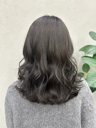 セミロング ツヤカラー🧸💫 のりかのヘアスタイル