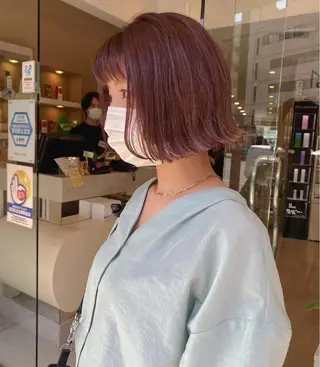 ショート カラー パーマ ヘアアレンジ メンズ キッズ ネイル マツエク・マツパ 韓国🇰🇷レイヤー カットオリーブカラーのヘアスタイル