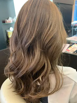 ロング Aya/四条烏丸/ 酸性ストレートのヘアスタイル
