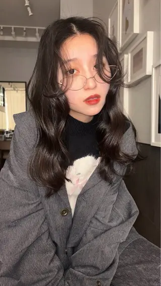 セミロング くろかわ まいのヘアスタイル