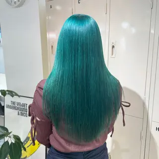 セミロング 艶髪ハイトーン× ボブ🥣アイネのヘアスタイル