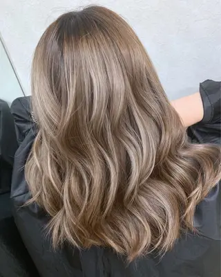 ミディアム 穐田 司樹のヘアスタイル