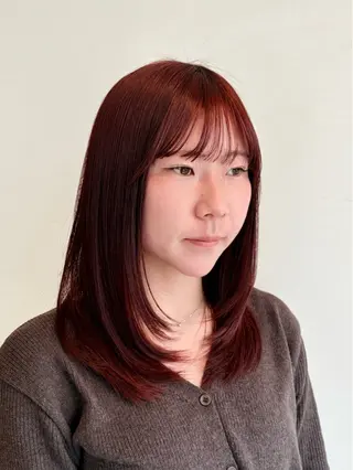 ミディアム カラー 片瀬 結のヘアスタイル