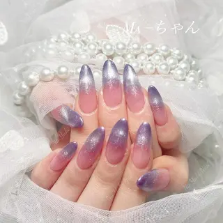 ネイル 🦋 Queenieのネイルデザイン