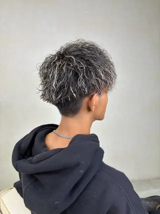 ショート カラー パーマ メンズ メンズ特化✨パーマス タイル大得意安田海斗のヘアスタイル