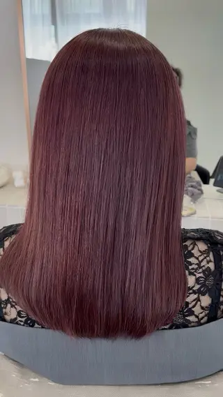 セミロング カラー ツシマ ユウキのヘアスタイル