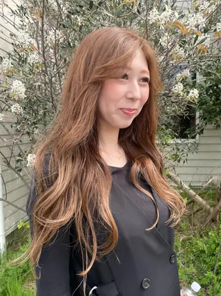 ロング 横田 愛梨のヘアスタイル