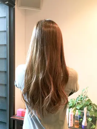 ロング カラー 早田 明美のヘアスタイル