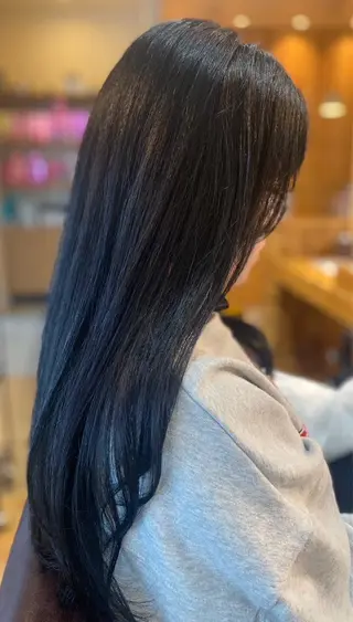 ロング カラー 仲宗根 瑞希のヘアスタイル