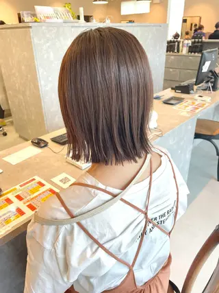ショート カラー 大人可愛い🎀ིྀ 🪞柔らかベージュのヘアスタイル