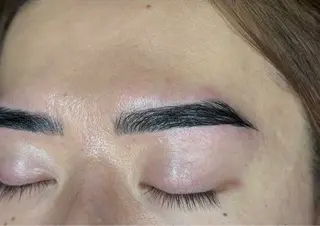 アイブロウ メンズアイブロウ saraの眉毛・アイブロウイメージ