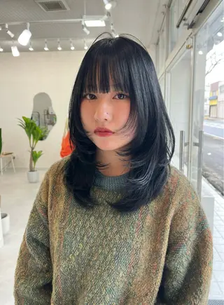 セミロング カラー 長山 茉白のヘアスタイル
