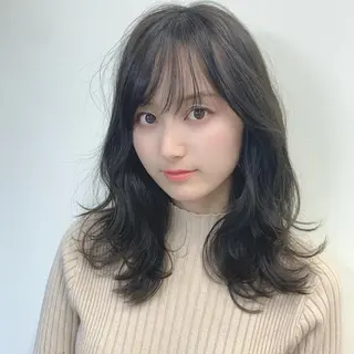 セミロング 松本 聖のヘアスタイル