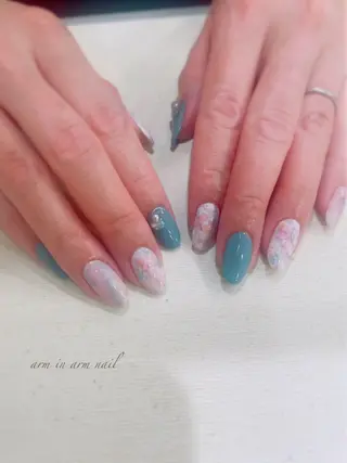 ネイル arm in arm ︎✿Yamamotoのマツエク・マツパデザイン
