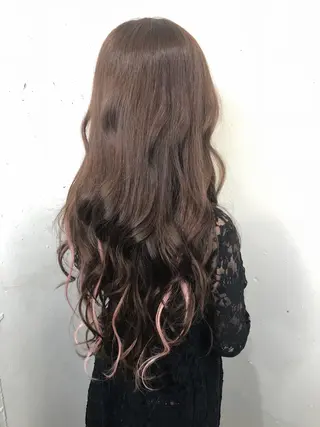 ロング カラー パーマ ヘアアレンジ 八巻 晴香のヘアスタイル