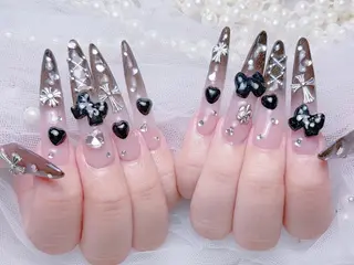 ネイル 🎀まゆ 🪽🐾のネイルデザイン