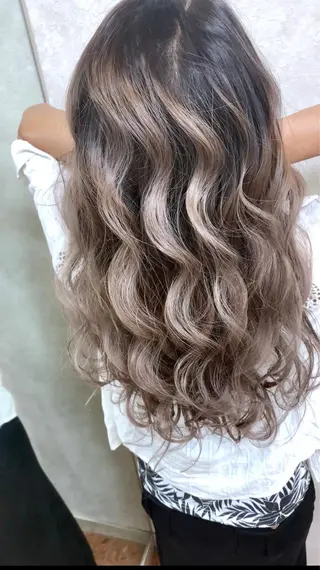 ロング 穐田 司樹のヘアスタイル