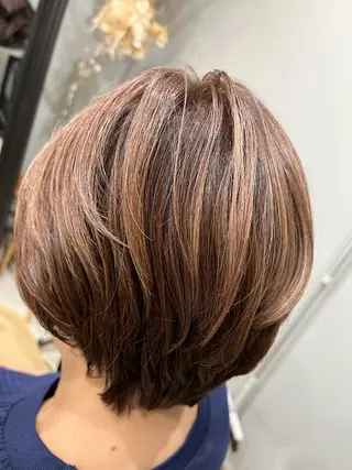 ショート カラー フクウラ ミホのヘアスタイル