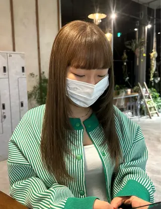 セミロング 小泉 璃子のヘアスタイル