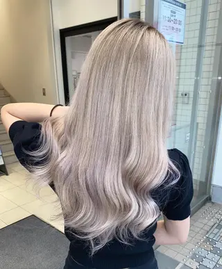 セミロング カラー ブリーチ 透明感HIDEのヘアスタイル