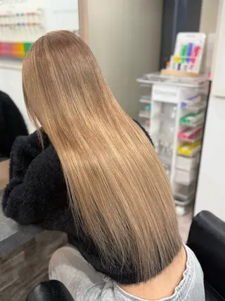 ロング カラー RIEブリーチ& エクステ特化型のヘアスタイル
