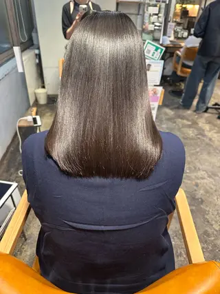 セミロング 金 春江のヘアスタイル