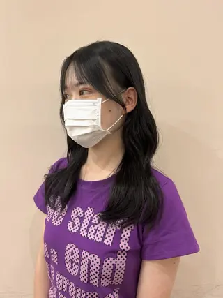 ミディアム 君島 花楓のヘアスタイル
