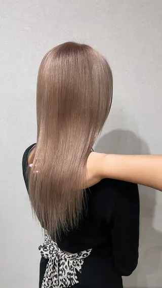 カラー Mii. 内田萌々のヘアスタイル