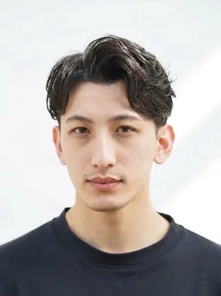 ミディアム パーマ ヒロ銀座 石川 昂のヘアスタイル