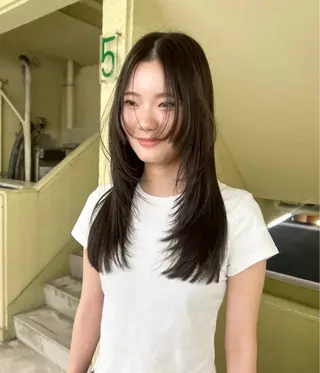 ロング オリーブ🎶アッシュ グレージュちひろ🧸のヘアスタイル