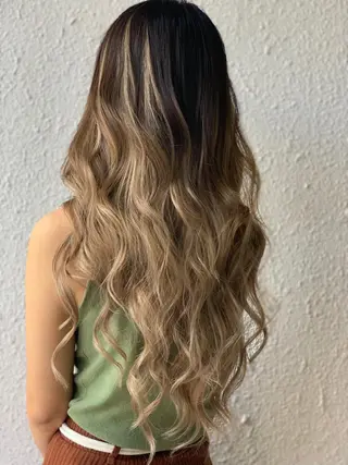 ロング eye エクステ専門店Rのヘアスタイル
