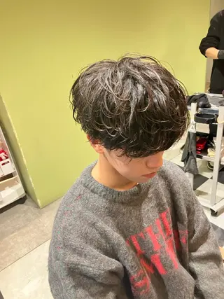 メンズ ✂️メンズ センターパート✨陽気のヘアスタイル