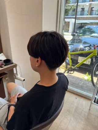 メンズ 透明感カラー特化若山 結愛のヘアスタイル