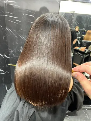 セミロング ulu+sia/ 神戸本格派髪質改善のヘアスタイル