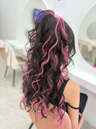 ヘアアレンジ 岡田 真彩のヘアスタイル