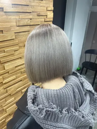 ショート RIEブリーチ& エクステ特化型のヘアスタイル