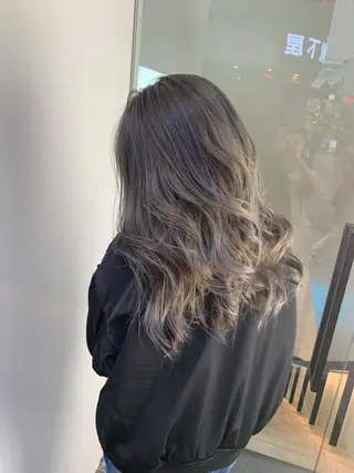 ロング カラー パーマ ヘアアレンジ まつげと眉 Meliaのマツエク・マツパデザイン