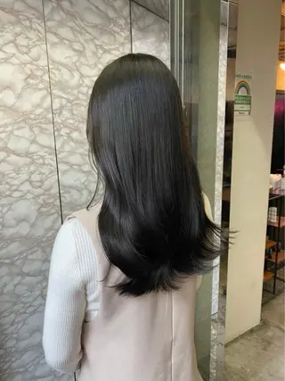 ロング カラー ベージュ透明感カラー 💟AYUMI💟のヘアスタイル