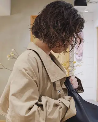 ショート パーマ オリーブカラー/ レイヤー/ ローレンのヘアスタイル