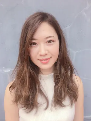 セミロング カラー 四ッ井 翔のヘアスタイル