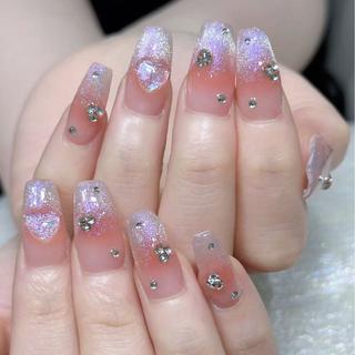 ネイル Queens テイのネイルデザイン