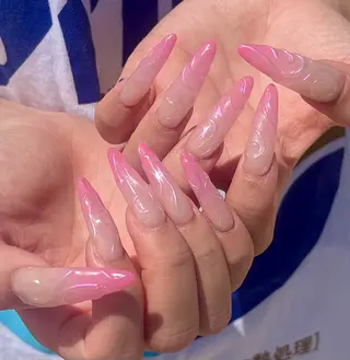 ネイル Nail salon Rhonaのネイルデザイン