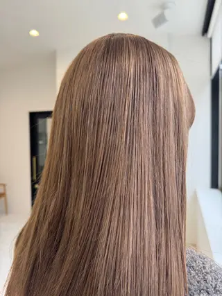 セミロング カラー 三浦 菜桜のヘアスタイル
