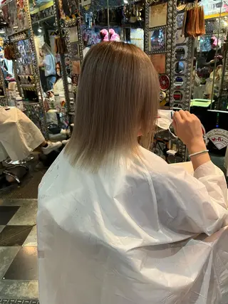 ミディアム KOYA コヤのヘアスタイル