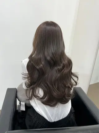 ロング カラー 加藤 詩流のヘアスタイル